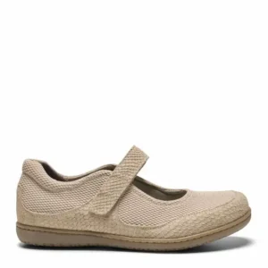 New Feet mukavat naisten vaalea beige ballerina säätöremmillä. Diabetes kenkä. Sivukuva.