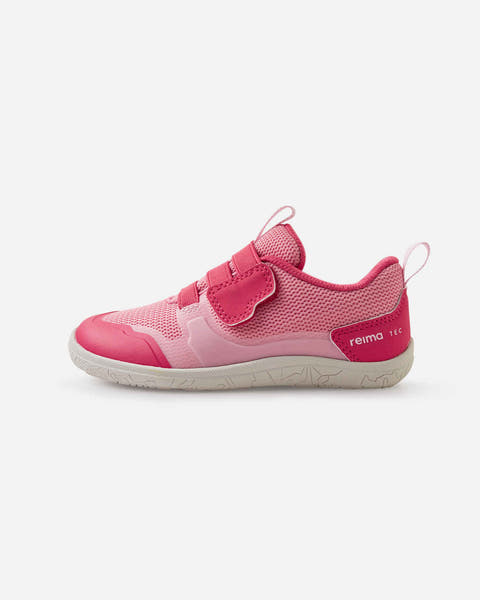 Reimatec tepastelu paljasjalkakengät Sunset pink, kuvattuna sivusta, jossa on reimatec logo